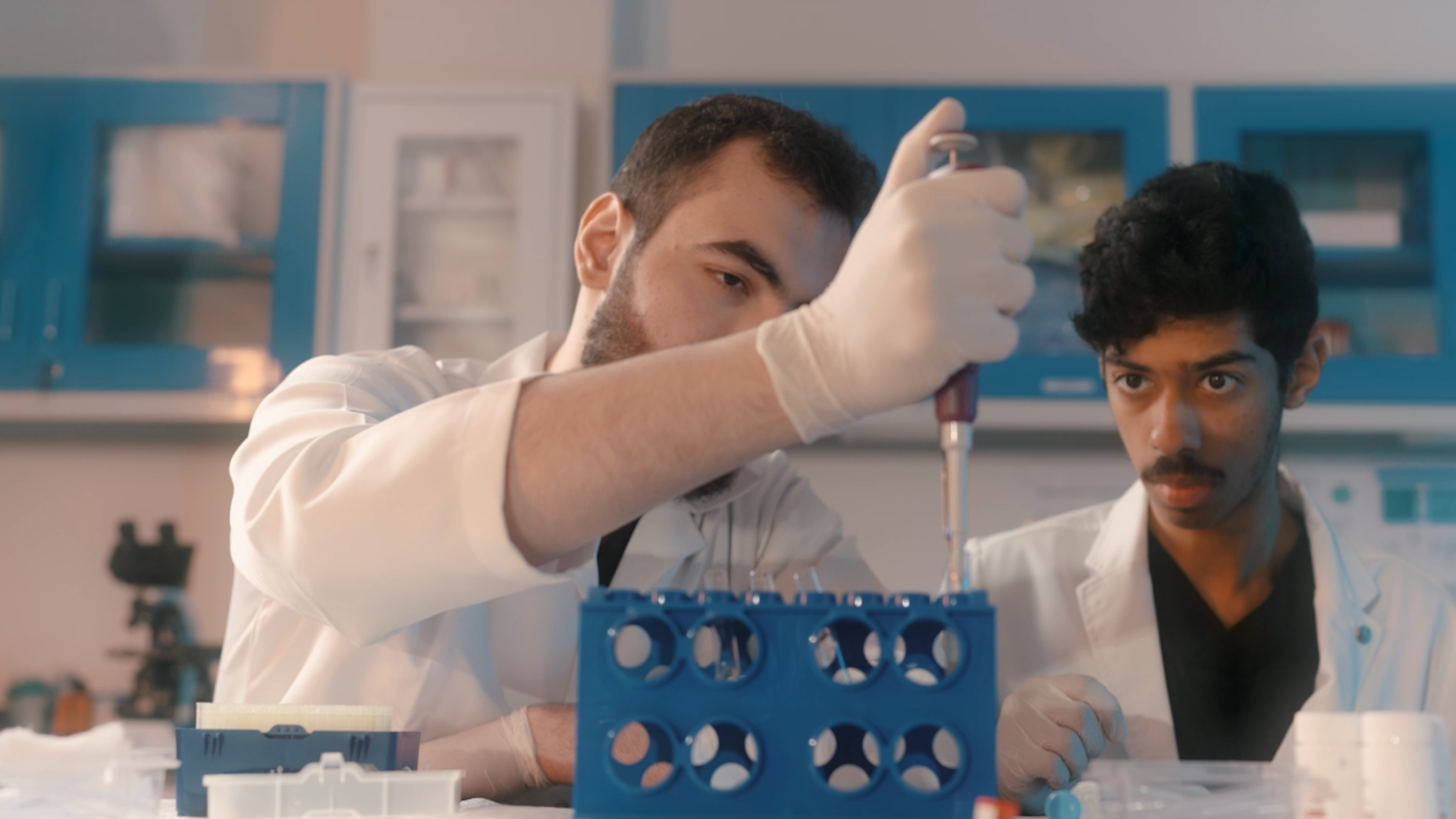 Al-Maarifa University laboratories
