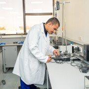 Al-Maarifa University laboratories